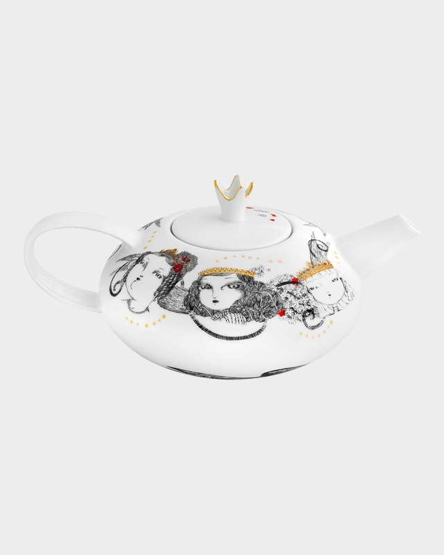 Rainhas de Portugal Teapot, 45 oz.